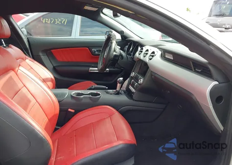 2017 Ford Mustang Ecoboost z USA, uszkodzony, nr VIN 1FA6P8TH0H5339710